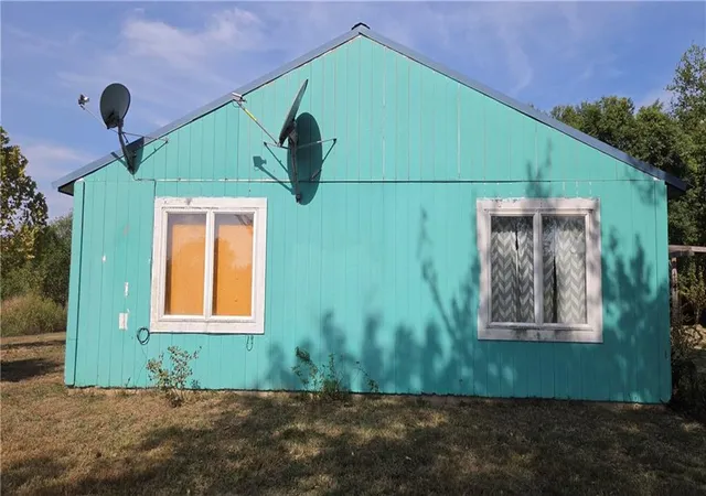 Photo 4 of Sale Pending at 34525 W 407th Street, Parker, KS 66072 | MLS# 2639942 | Listing updated on 2026-09-23