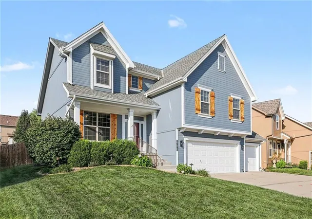 Photo 3 of Sale Pending at 1705 Nw 93rd Street, Kansas City, MO 64155 | MLS# 2639944 | Listing updated on 2026-10-04
