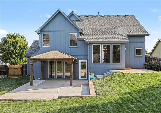 Photo 4 of Sale Pending at 1705 NW 93rd Street, Kansas City, MO 64155 | MLS# 2639944 | Listing updated on 2026-10-04