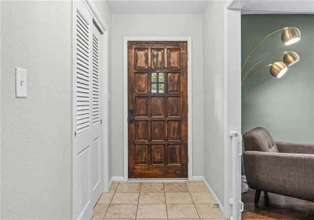 Photo 3 of Sale Pending at 8921 Conser Dr, Overland Park, KS 66212 | MLS# 2639949 | Listing updated on 2026-10-05