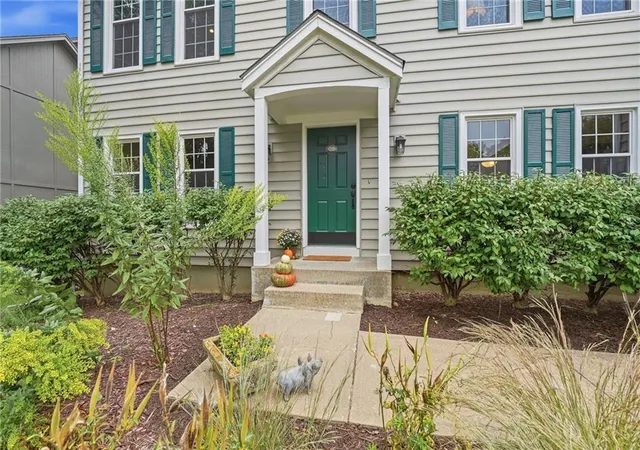 Photo 3 of Sale Pending at 9601 W 129 Street, Overland Park, KS 66213 | MLS# 2639956 | Listing updated on 2026-10-01