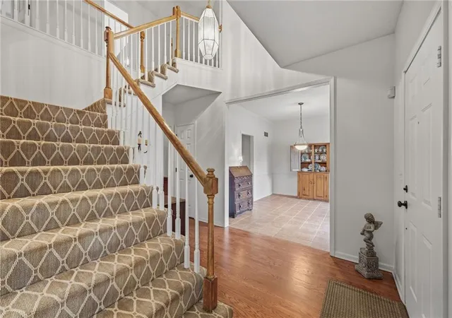 Photo 4 of Sale Pending at 9601 W 129 Street, Overland Park, KS 66213 | MLS# 2639956 | Listing updated on 2026-10-01