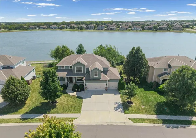 Photo 2 of Single family home for sale at 8808 Sw 4th Street, Blue Springs, MO 64064 | MLS# 2639977 | Listing updated on 2026-10-01