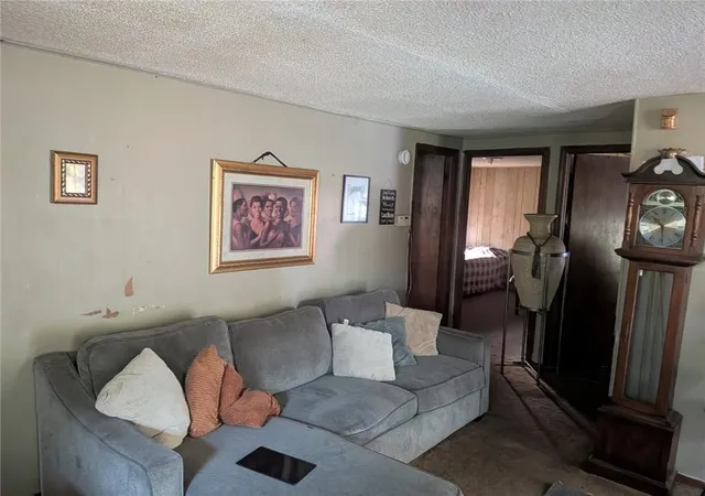 Photo 1 of Single family home for sale at 6606 Manchester Ave, Kansas City, MO 64133 | MLS# 2639978 | Listing updated on 2026-09-02