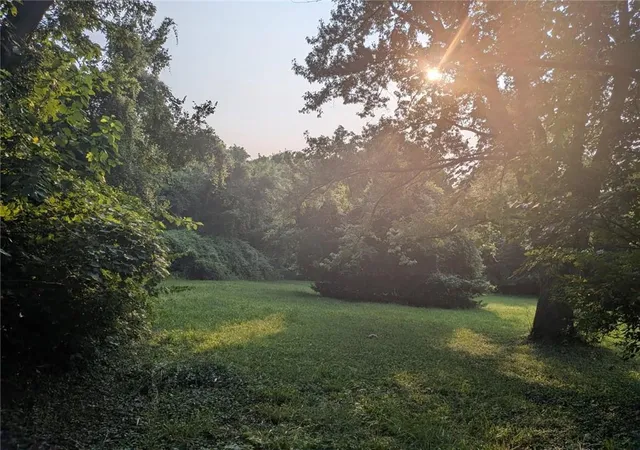 Photo 4 of Single family home for sale at 6606 Manchester Ave, Kansas City, MO 64133 | MLS# 2639978 | Listing updated on 2026-09-02