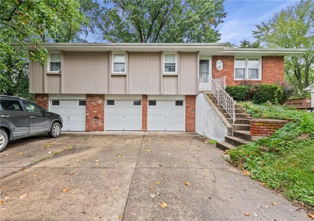 Photo 1 of Single family home for sale at 812 Ne 113th Street, Kansas City, MO 64155 | MLS# 2639984 | Listing updated on 2026-10-20