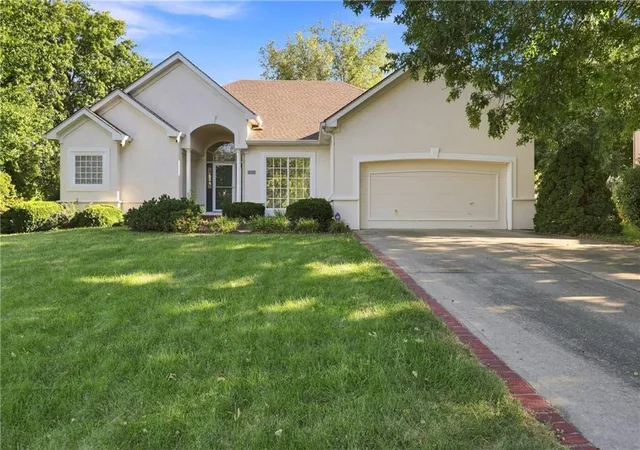 Photo 1 of Single family home for sale at 1403 Ne Glenfield Ct, Blue Springs, MO 64014 | MLS# 2639988 | Listing updated on 2026-10-05