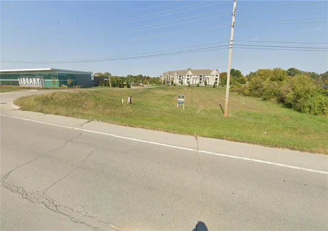 Photo 1 of Land for sale at 2320 Se Blue Pkwy, Lee's Summit, MO 64063 | MLS# 2639989 | Listing updated on 2026-09-01