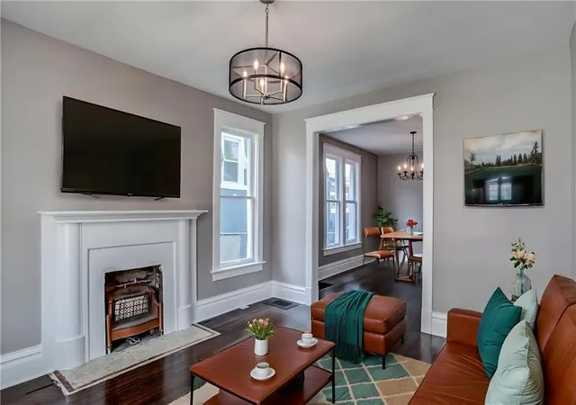 Photo 2 of Single family home for sale at 3300 Holmes St, Kansas City, MO 64109 | MLS# 2639999 | Listing updated on 2026-10-01