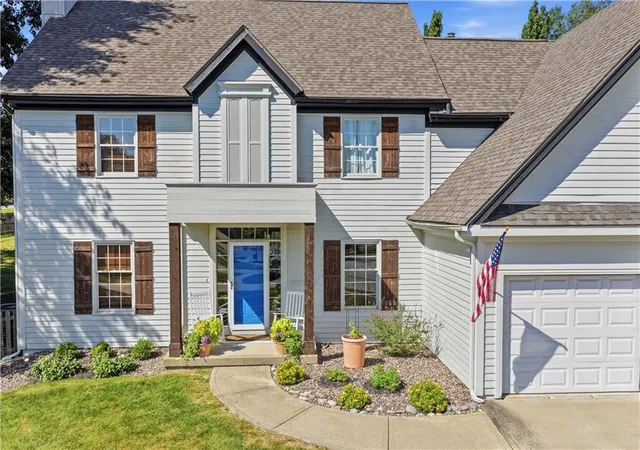 Photo 2 of Single family home for sale at 1403 Ne 94th Court, Kansas City, MO 64155 | MLS# 2640011 | Listing updated on 2026-09-15