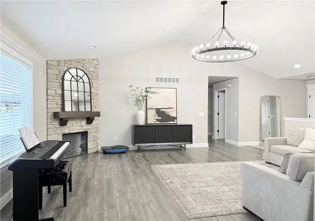 Photo 3 of Single family home for sale at 504 Katy Cir, Sedalia, MO 65301 | MLS# 2640014 | Listing updated on 2026-09-02