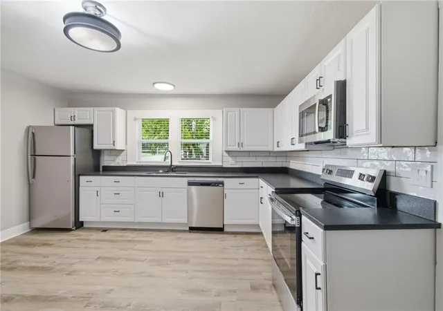 Photo 4 of House for sale at 106 E Buchanan St, Richmond, MO 64085 | MLS# 2640017 | Listing updated on 2026-09-02