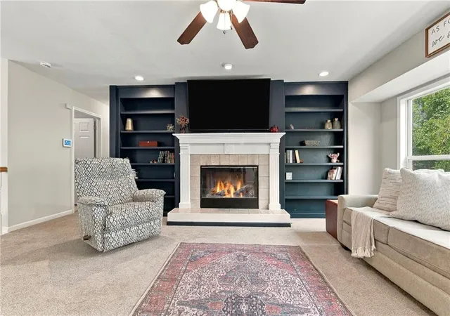 Photo 3 of Sale Pending at 912 Village St, Leavenworth, KS 66048 | MLS# 2640028 | Listing updated on 2026-10-07