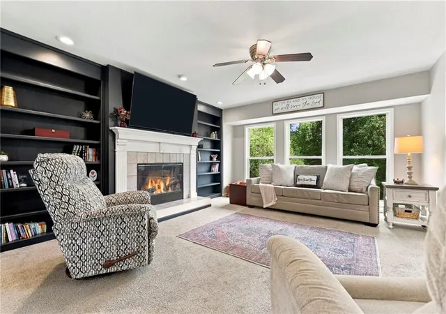 Photo 3 of Sale Pending at 912 Village St, Leavenworth, KS 66048 | MLS# 2640028 | Listing updated on 2026-10-07
