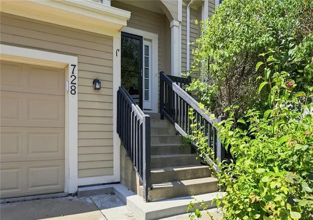 Photo 2 of Single family home for sale at 728 S Maple St, Gardner, KS 66030 | MLS# 2640039 | Listing updated on 2026-09-03