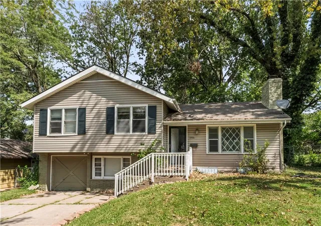 Photo 1 of Sale Pending at 5906 E 97th Street, Kansas City, MO 64134 | MLS# 2640060 | Listing updated on 2026-09-06