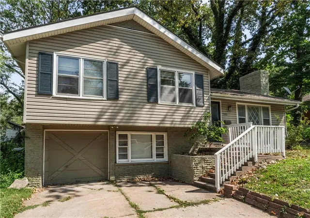 Photo 2 of Sale Pending at 5906 E 97th Street, Kansas City, MO 64134 | MLS# 2640060 | Listing updated on 2026-09-06