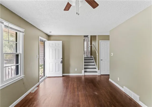 Photo 4 of Sale Pending at 5906 E 97th Street, Kansas City, MO 64134 | MLS# 2640060 | Listing updated on 2026-09-06