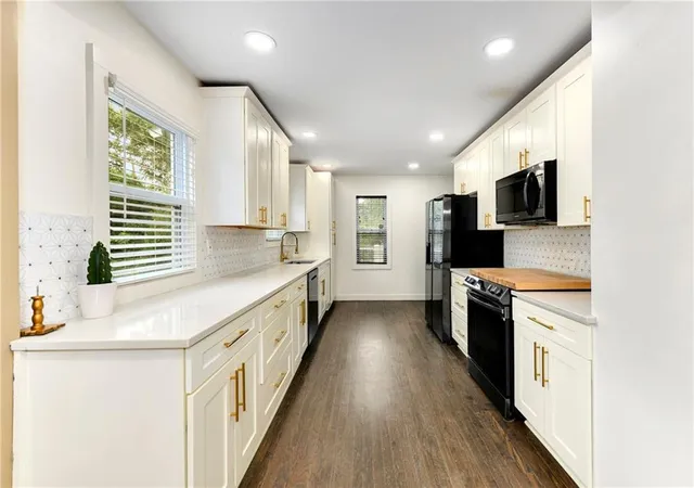 Single family home for sale at 1462 E 78th Street, Kansas City, MO 64131 | MLS# 2640070