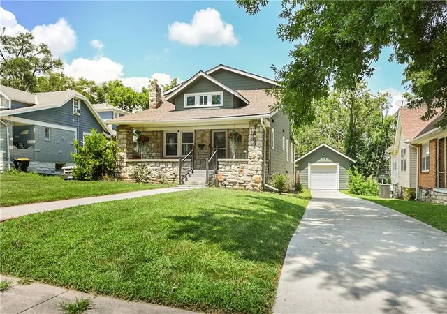 Photo 3 of Single family home for sale at 1462 E 78th Street, Kansas City, MO 64131 | MLS# 2640070 | Listing updated on 2026-09-06