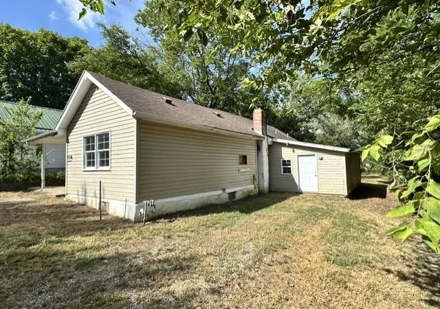 Photo 3 of Single family home for sale at 118 S Barbee St, Fort Scott, KS 66701 | MLS# 2640090 | Listing updated on 2026-09-03