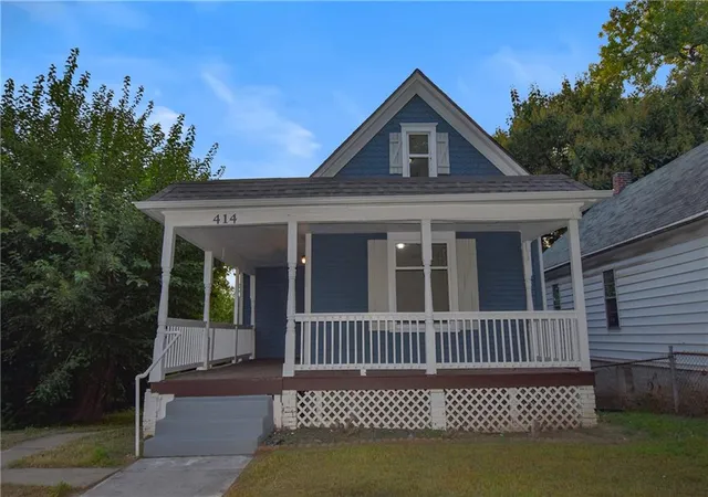 Photo 4 of Single family home for sale at 414 Topping Ave, Kansas City, MO 64123 | MLS# 2640097 | Listing updated on 2026-09-03