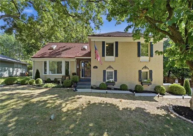 Photo 1 of Single family home for sale at 5405 W 80th Street, Prairie Village, KS 66208 | MLS# 2640104 | Listing updated on 2026-09-20