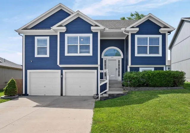 Photo 1 of Sale Pending at 701 N Rockwell Ave, Independence, MO 64056 | MLS# 2640105 | Listing updated on 2026-09-04