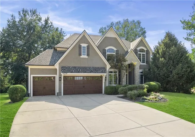 Photo 2 of Sale Pending at 14724 Wedd St, Overland Park, KS 66221 | MLS# 2640111 | Listing updated on 2026-09-15