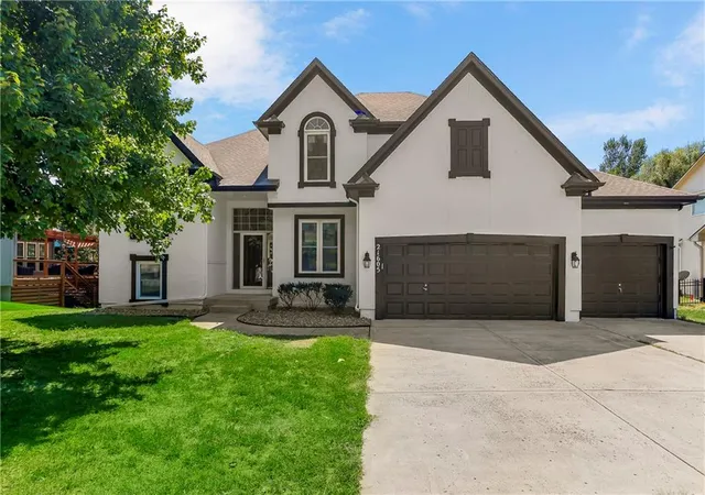 Photo 1 of Single family home for sale at 21605 W 60th Terrace, Shawnee, KS 66218 | MLS# 2640120 | Listing updated on 2026-09-13