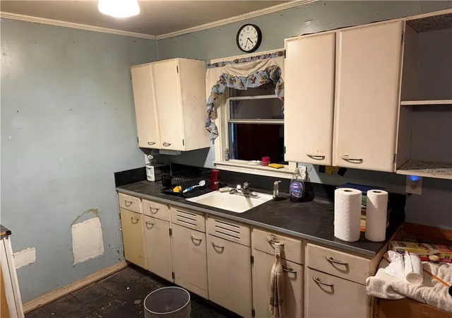 Photo 3 of Sale Pending at 8020 Wabash Ave, Kansas City, MO 64132 | MLS# 2640130 | Listing updated on 2026-10-15