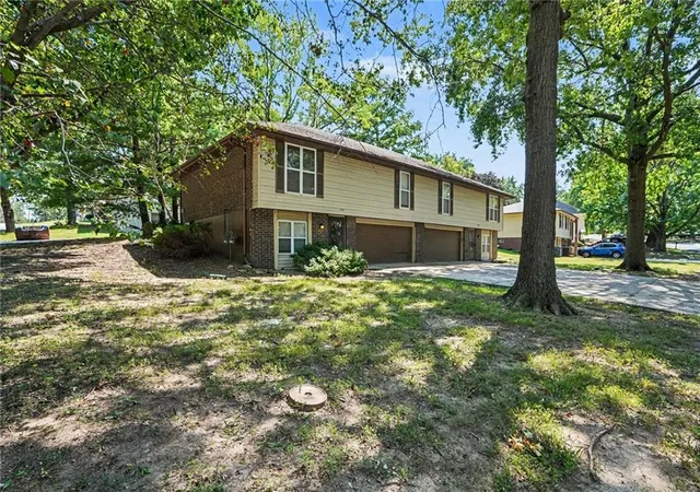 Photo 2 of Multi family home for sale at 920 922 Nw 13th Street, Blue Springs, MO 64015 | MLS# 2640133 | Listing updated on 2026-09-04