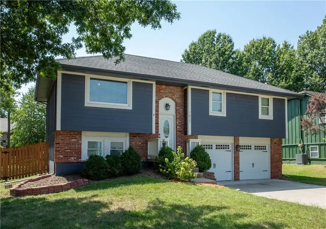 Photo 2 of Sale Pending at 1837 W Chambery Dr, Olathe, KS 66061 | MLS# 2640139 | Listing updated on 2026-09-06