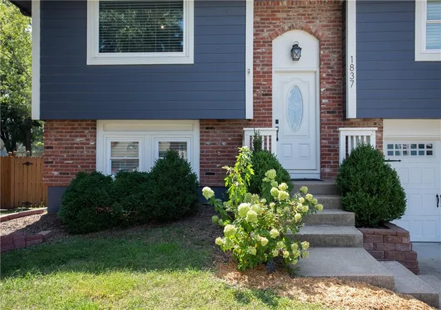 Photo 3 of Sale Pending at 1837 W Chambery Dr, Olathe, KS 66061 | MLS# 2640139 | Listing updated on 2026-09-06