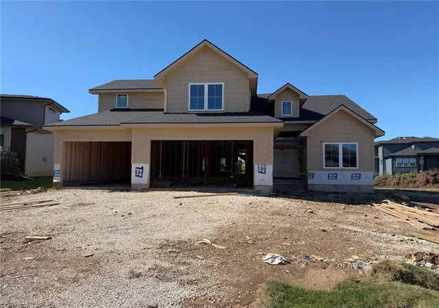 Photo 3 of Single family home for sale at 18608 Ironwood St, Overland Park, KS 66085 | MLS# 2640154 | Listing updated on 2026-10-05