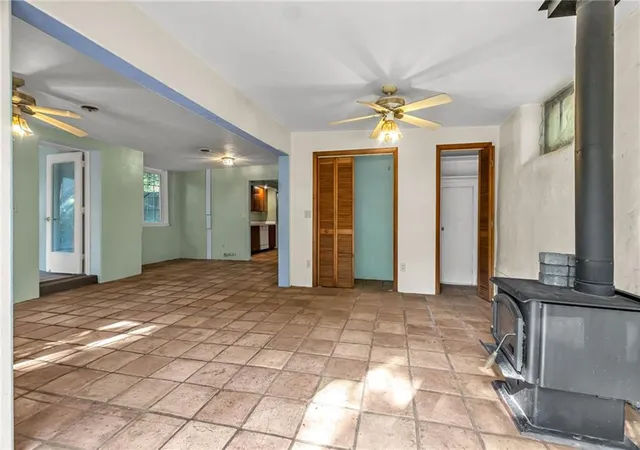 Photo 4 of Sale Pending at 5400 Foster St, Mission, KS 66202 | MLS# 2640158 | Listing updated on 2026-09-30