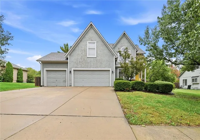 Photo 2 of Single family home for sale at 1404 Cedar Ridge Cir, Raymore, MO 64083 | MLS# 2640160 | Listing updated on 2026-10-20