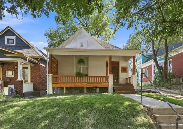 Photo 2 of Single family home for sale at 3525 Windsor Ave, Kansas City, MO 64123 | MLS# 2640161 | Listing updated on 2026-09-04