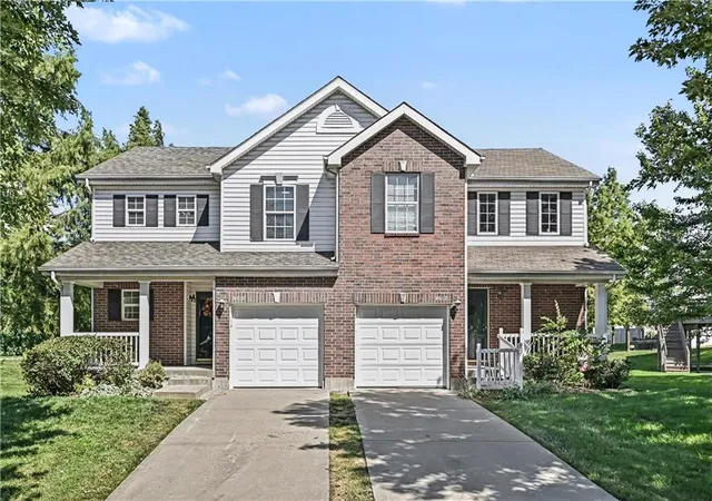 Photo 2 of Sale Pending at 9810 Ne 98th Terrace, Kansas City, MO 64157 | MLS# 2640164 | Listing updated on 2026-09-21
