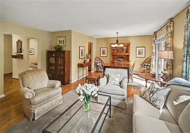 Photo 2 of Condo for sale at 10237 Foster St, Overland Park, KS 66212 | MLS# 2640166 | Listing updated on 2026-09-24