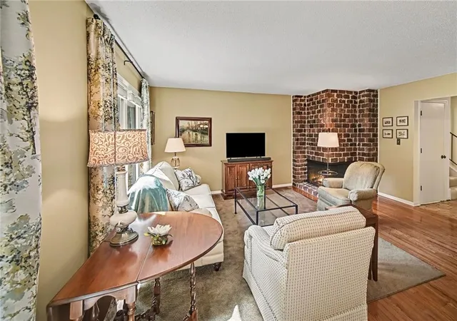 Photo 3 of Condo for sale at 10237 Foster St, Overland Park, KS 66212 | MLS# 2640166 | Listing updated on 2026-09-24