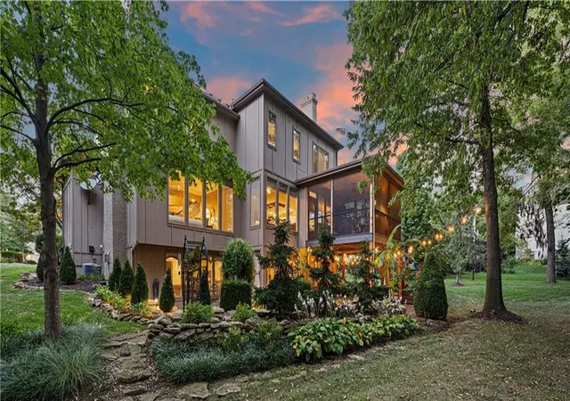 Photo 3 of Sale Pending at 13213 El Monte St, Leawood, KS 66209 | MLS# 2640180 | Listing updated on 2026-09-15