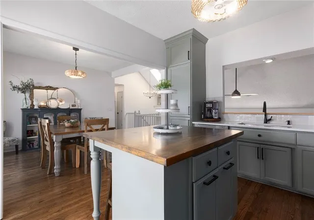 Photo 3 of Single family home for sale at 6505 N Beaman Ave, Kansas City, MO 64151 | MLS# 2640203 | Listing updated on 2026-10-17