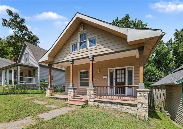 Photo 3 of Single family home for sale at 2002 Chester St, Kansas City, KS 66103 | MLS# 2640207 | Listing updated on 2026-09-20