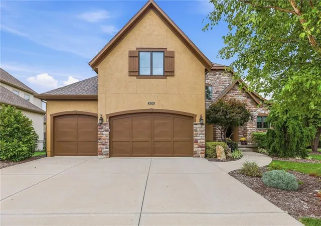 Photo 3 of Single family home for sale at 16250 Canterbury Rd, Stilwell, KS 66085 | MLS# 2640211 | Listing updated on 2026-10-01