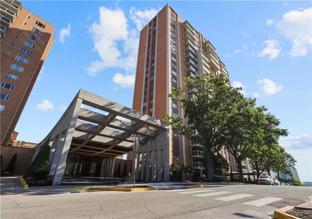 Photo 1 of Sale Pending at 121 W 48th Street #503, Kansas City, MO 64112 | MLS# 2640213 | Listing updated on 2026-10-21
