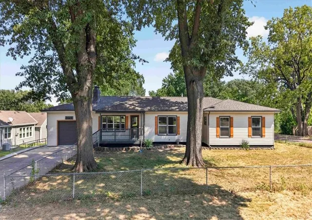 Photo 2 of Sale Pending at 3649 S Park Ave, Independence, MO 64052 | MLS# 2640224 | Listing updated on 2026-09-06