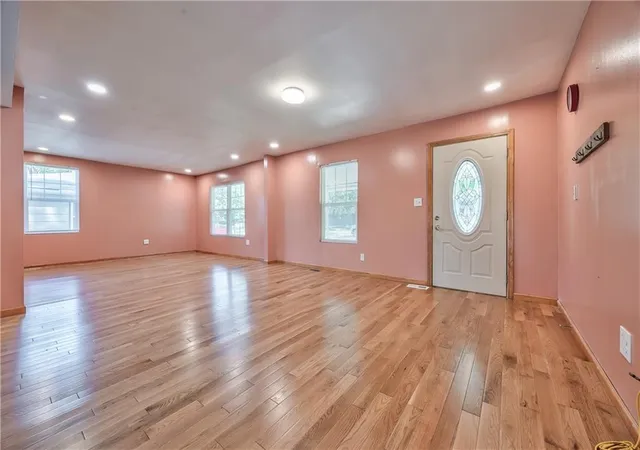 Photo 3 of Single family home for sale at 1627 E Glenn Dr, Lawrence, KS 66044 | MLS# 2640230 | Listing updated on 2026-09-05