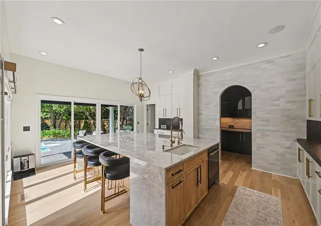 Photo 2 of Sale Pending at 5346 W 123rd Street, Leawood, KS 66209 | MLS# 2640241 | Listing updated on 2026-09-29