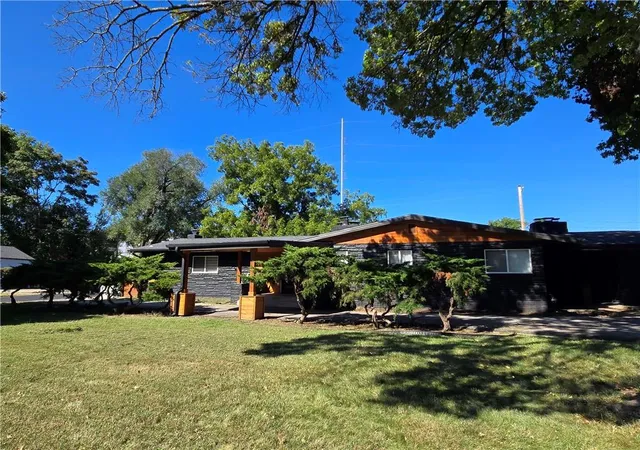 Photo 1 of Sale Pending at 7142 Forest Ave, Kansas City, MO 64131 | MLS# 2640244 | Listing updated on 2026-09-23